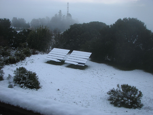 solar-panels-in-snow.jpeg